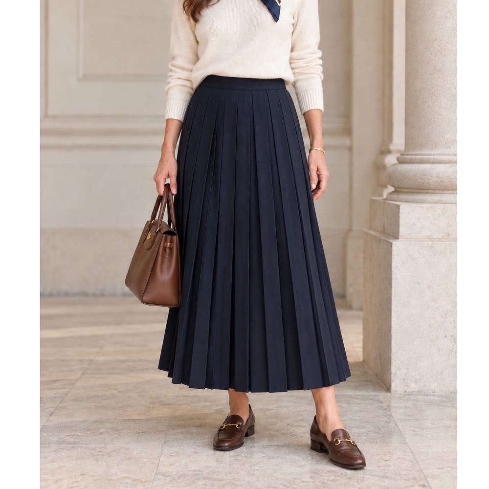 BURBERRYS Vintage Pleated Skirt 14 Long 35" 1980s Quiet Luxury Heritage Navy